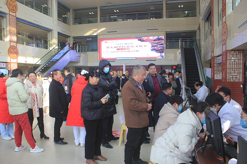 �F�ǅ^(q��)���t(y��)Ժ�෽�Ļ���(ji��)ʢ���_(k��i)Ļ���������t(y��)���裬�츣���ս���